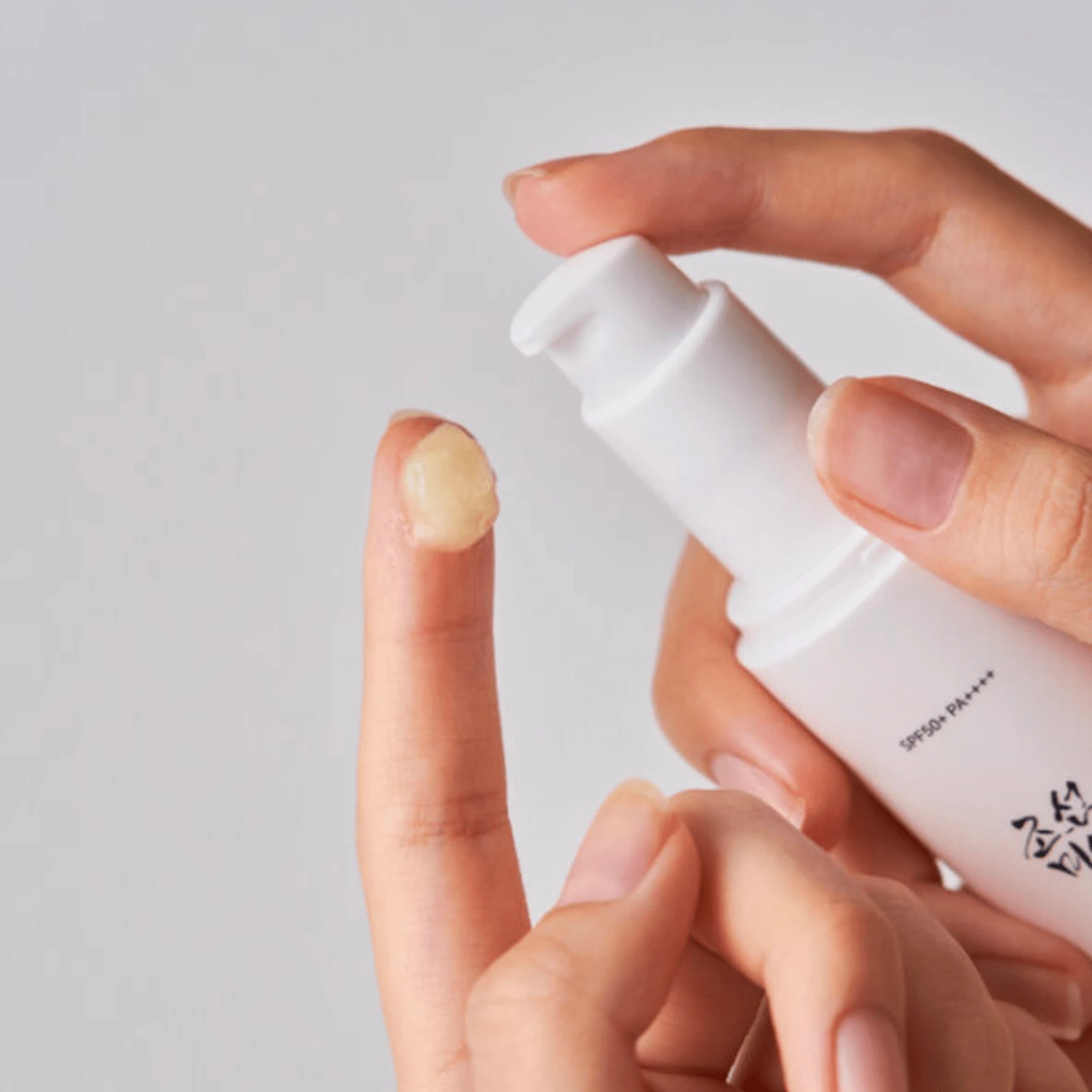 Beauty of Joseon Ginseng Moist Sun Serum SPF50+ PA++++ – υφή ορού