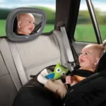Μωρό στο κάθισμα αυτοκινήτου με καθρέφτη Baby In-Sight